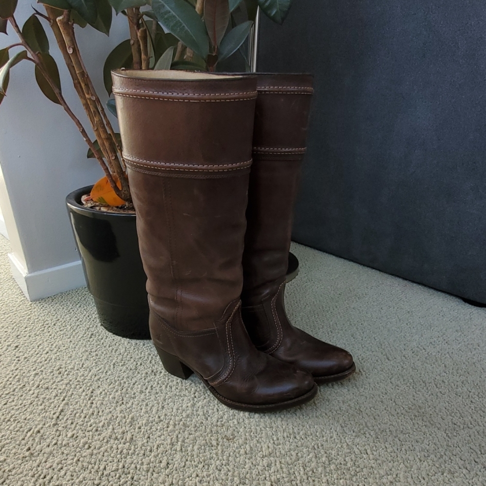 Frye brown high boots extended calf